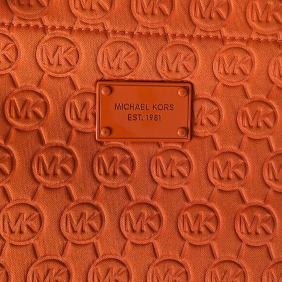 Michael Kors New York jet Set Signature Orange quilted tote - Picture 3 of 5